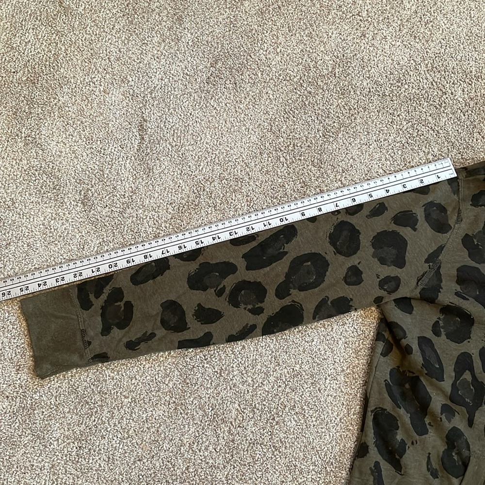 Mossimo XL Olive Green and Black Patterned Zip Up Sweatshirt (New with Tags) - Picture 5 of 7